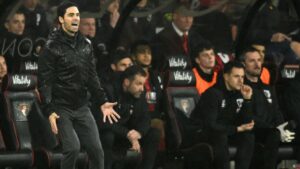 El entrenador español del Arsenal, Mikal Arteta, durante el partido de la Premier League inglesa ante Bournemouth en el Vitality Stadium, en Bournemouth, sur de Inglaterra, el 26 de diciembre de 2019.