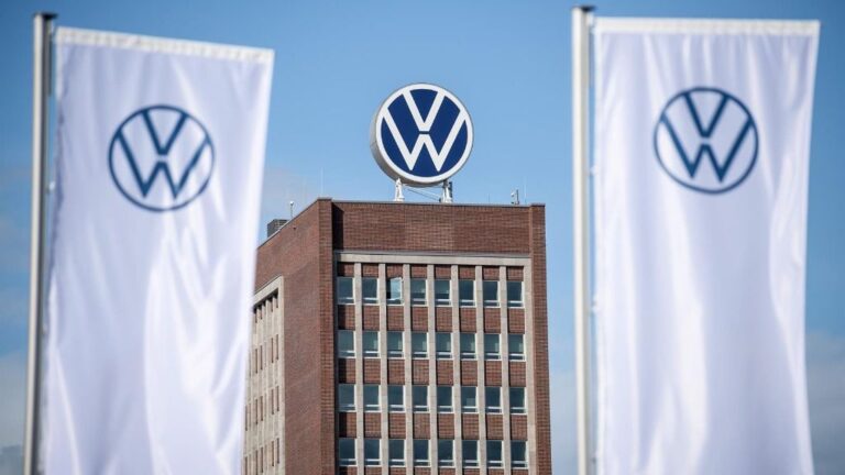 Logo de Volkswagen. - Sina Schuldt/dpa