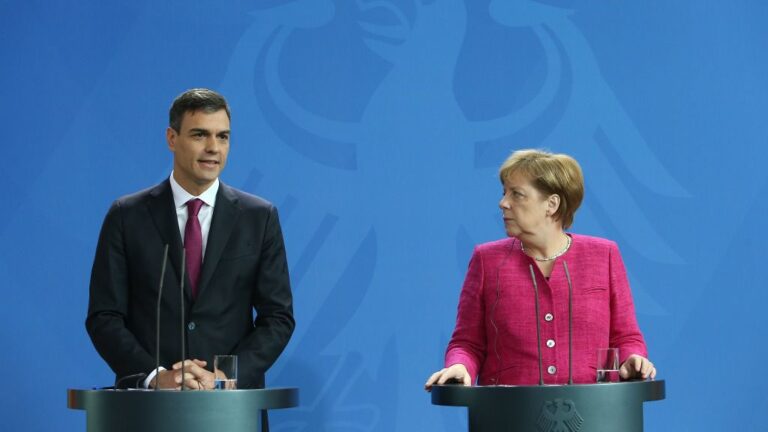 Pedro Sánchez y Angela Merkel