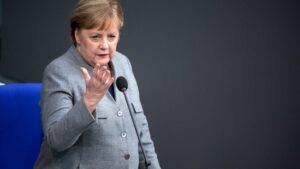 La canciller alemana, Angela Merkel, durante su intervención en el Bundestag