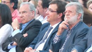 Juan Carlos Rodríguez Ibarra junto a Guillermo Fernández Vara y Alfonso Guerra