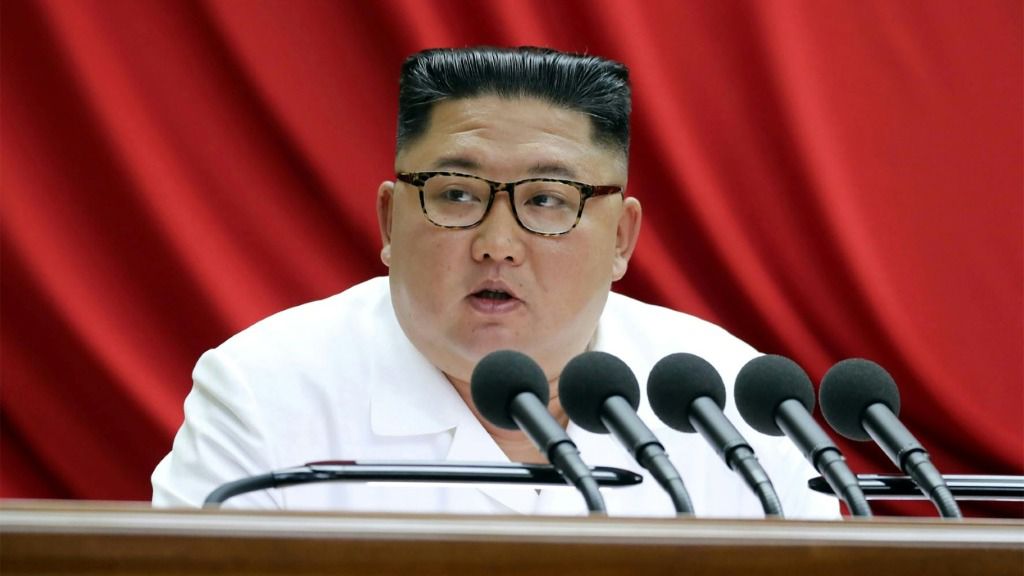 El líder norcoreano, Kim Jong Un, durante una reunión del comité central del Partido de los Trabajadores, el 30 de diciembre de 2019 en Pyongyang