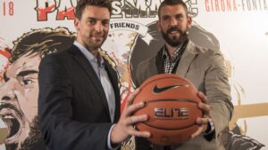 Los jugadores de baloncesto Pau y Marc Gasol en 'Pau Vs Marc' - GASOL FOUNDATION