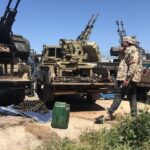 Combatientes de una milicia de Misrata leal al Gobierno de Libia en Trípoli