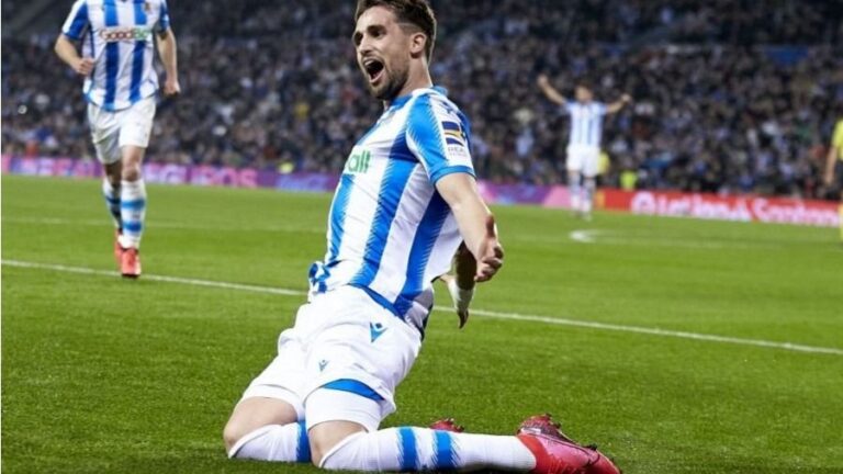 Januzaj celebra el gol de la victoria de la Real Sociedad ante el Real Valladolid