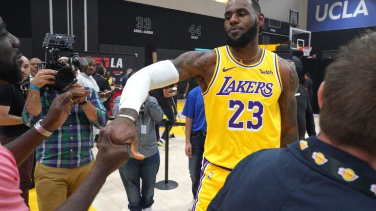 El jugador de Los Angeles Lakers LeBron James