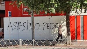 Pintada en la sede del PSOE