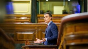 El presidente del Gobierno, Pedro Sánchez, defiende la solicitud de prórroga del estado de alarma hasta el 24 de mayo para hacer frente a la crisis sanitaria ocasionada por el COVID19.