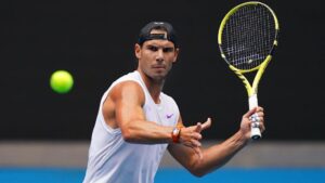 Rafa Nadal entrenando en Melbourne Park para el Abierto de Australia 2020