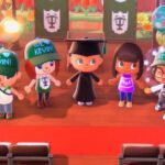 El avatar de la congresista demócrata estadounidense Alexandria Ocasio-Cortez asiste a una graduación en el videojuego Animal Crossing
