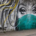 Un graffitti en una ciudad de Bélgica coronavirus