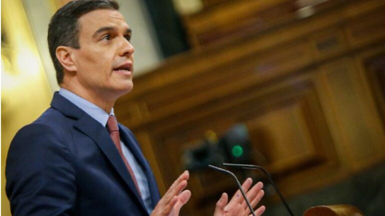 El presidente del Gobierno, Pedro Sánchez, defiende la solicitud de prórroga del estado de alarma hasta el 24 de mayo para hacer frente a la crisis sanitaria ocasionada por el COVID19.