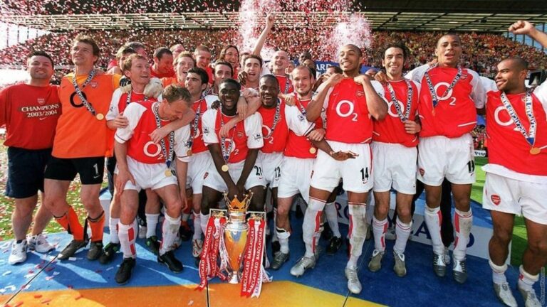El Arsenal, campeón de la Premier League 2003-04