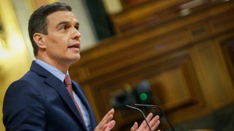 El presidente del Gobierno, Pedro Sánchez, defiende la solicitud de prórroga del estado de alarma hasta el 24 de mayo para hacer frente a la crisis sanitaria ocasionada por el COVID19.