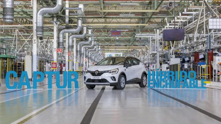 Inicio de la producción del Renault Captur híbrido enchufable en Valladolid.