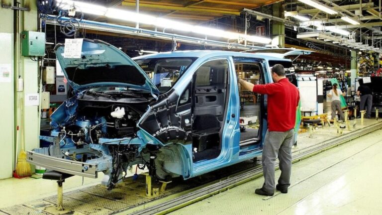 Producción del eNV200 en la planta de Nissan en Barcelona