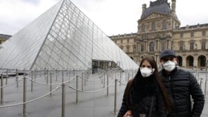 Paris cerrada por el coronavirus