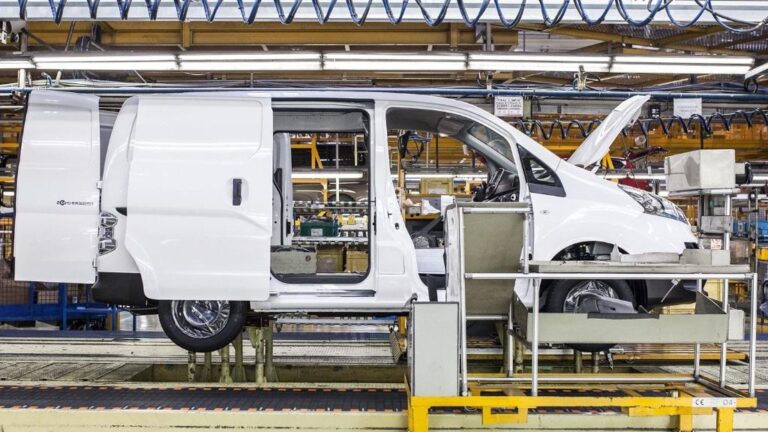 Producción de la e-NV200 en la planta de Nissan en Barcelona