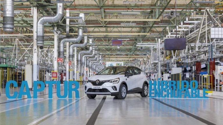 Inicio de la producción del Renault Captur híbrido enchufable en Valladolid.