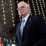 Josep Borrell ante la prensa en Bruselas