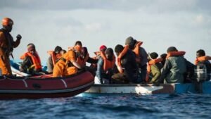 Imagen de archivo de rescate de migrantes en el Mediterráneo.