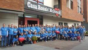 La Fundación 'la Caixa' y CaixaBank colaboran por octavo año consecutivo con la Fundación Ronald McDonald