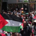 Banderas palestinas durante una manifestación