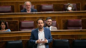 El vicepresidente segundo del Gobierno, Pablo Iglesias, responde a las preguntas de Teodoro García Egea, del G.P. Popular, y de Edmundo Bal, portavoz adjunto del G.P. Ciudadanos.