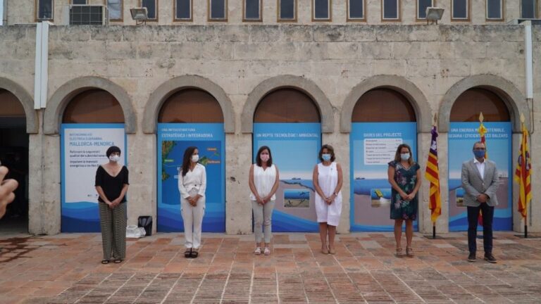 Acto de inauguración de la conexión del cable submarino que une de nuevo energéticamente Menorca y Mallorca