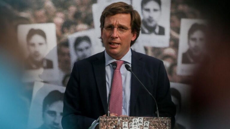 El alcalde de Madrid, José Luis Martínez-Almeida, interviene en el acto de la Fundación Miguel Ángel Blanco en homenaje al edil de Ermua en el 23º aniversario de su asesinato por ETA, en Madrid (España)