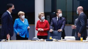 Rutte, Merkel, Von der Leyen, Macron y Michel en Bruselas