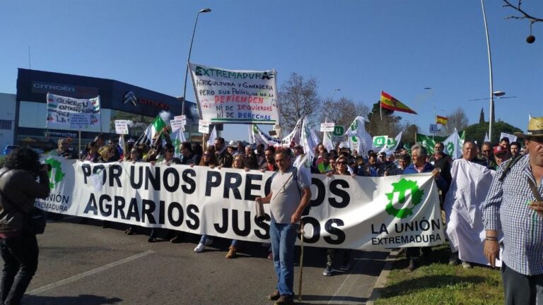 Agricultores extremeños se concentran este miércoles en Mérida para trasladar a Felipe VI la situación del sector