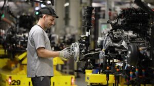 Trabajadores de la factoría de Opel en Figueruelas (Zaragoza)