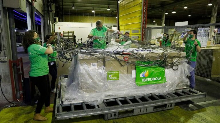 Llegan A España 300 Respiradores Donados Por Iberdrola Para Reforzar La Capacidad De Respuesta Frente Al Covid 19