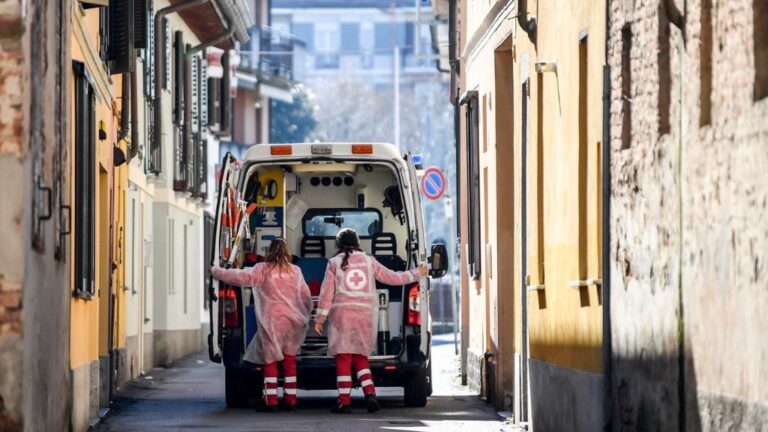 Una ambulancia en Codogno, en el norte de Italia