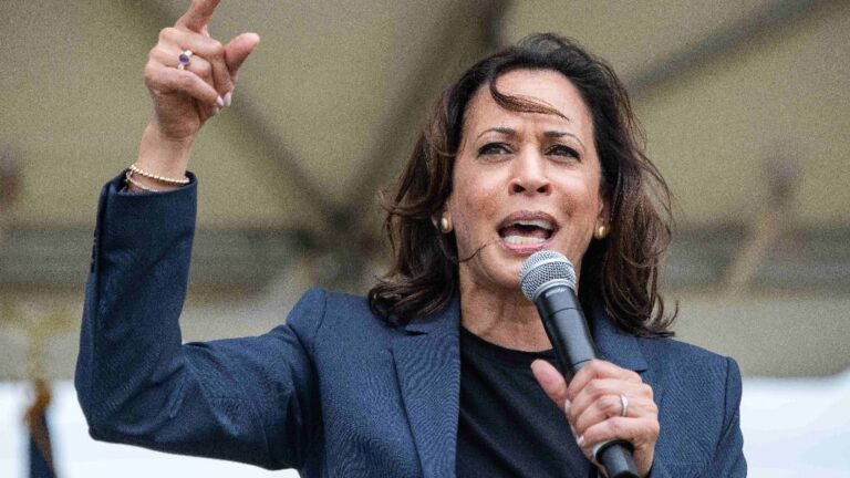 La senadora demócrata Kamala Harris en un acto en EEUU