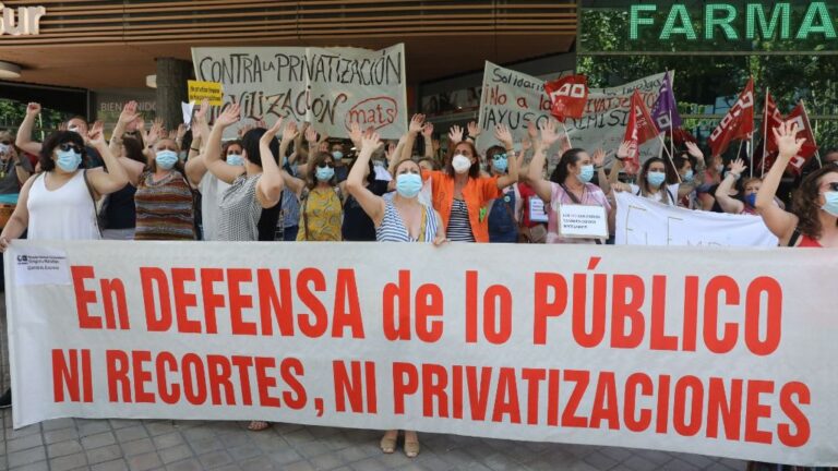 Pancarta en defensa del sector público