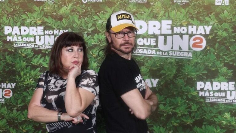 Los actores Loles León y Santiago Segura durante el photocall de la película 'Padre no hay más que uno 2'