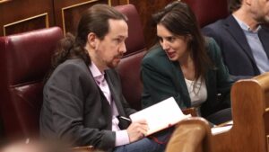 El secretario general de Podemos, Pablo Iglesias, y la portavoz parlamentaria de Unidas Podemos, Irene Montero