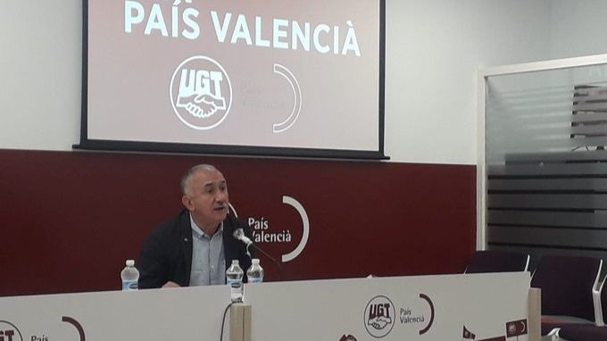 El secretario general de UGT, Pepe Álvarez, en rueda de prensa en València