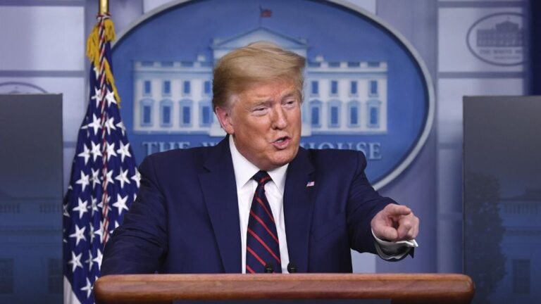 El presidente de Estados Unidos, Donald Trump, durante la rueda de prensa del grupo de trabajo del coronavirus en la Casa Blanca