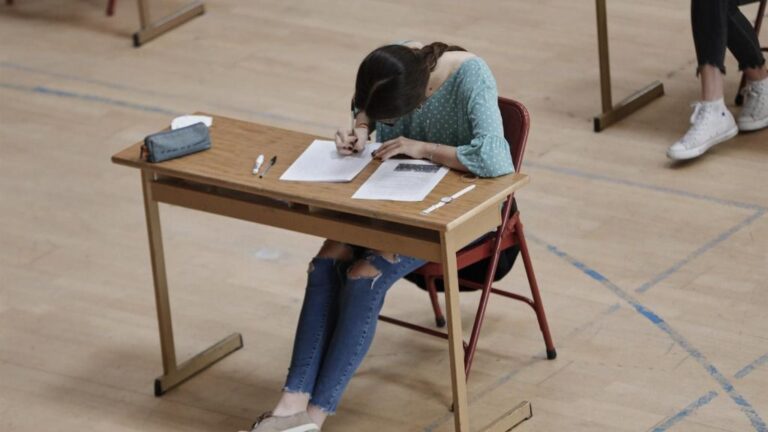 Una alumna de bachillerato del Colegio Virgen de Europa de Boadilla del Monte (Madrid)