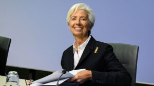 La presidenta del BCE, Christine Lagarde, y el vicepresidente, Luis de Guindos