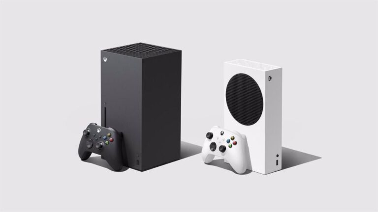 Xbox Series X (izquierda) y Xbox Series S (derecha).