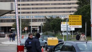 Puerta de acceso al recinto del Hospital G&oacute;mez Ulla de Madrid