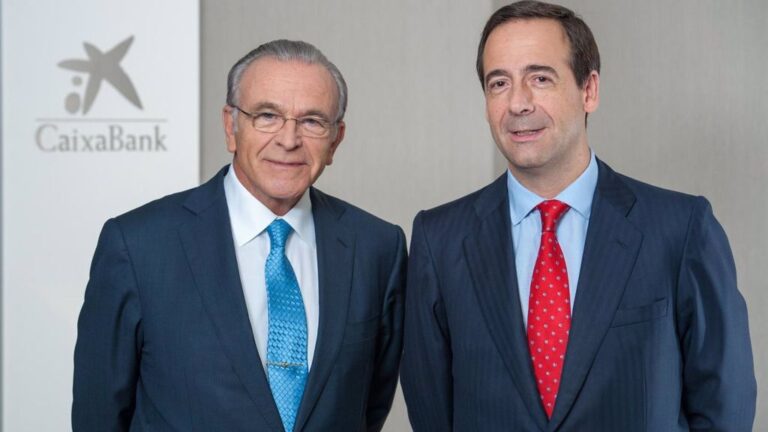 El presidente de la Fundación La Caixa, Isidre Fainé, con el consejero delegado, Gonzalo Gortázar.