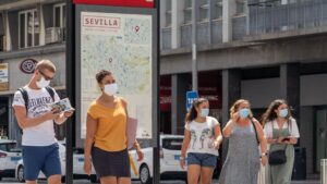 Turistas en Sevilla. coronavirus mascarillas