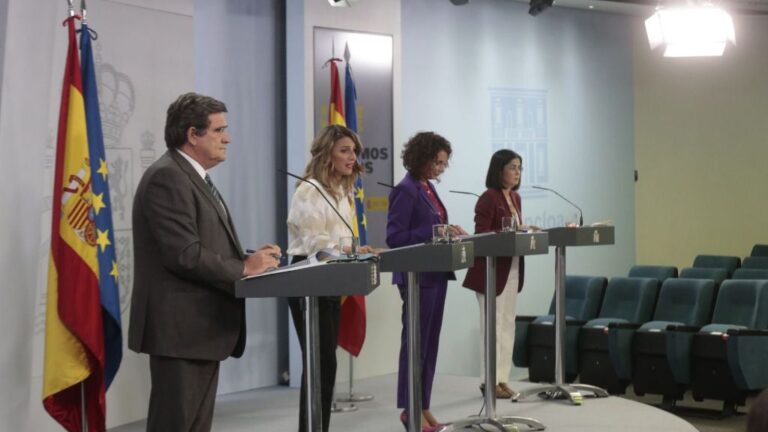 José Luis Escrivá, Yolanda Díaz, María Jesús Montero y Carolina Darias
