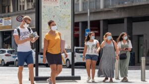 Turistas en Sevilla. coronavirus mascarillas