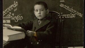 El niño Miguel en su primer Colegio de las Madres Carmelitas de Campo Grande (Valladolid)